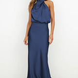 Tyra | Elegant evening dress with halter neck