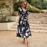 Elly | Charming dress with V-neck
