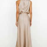 Tyra | Elegant evening dress with halter neck