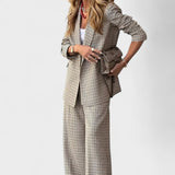 Carlota - Elegant Outfit