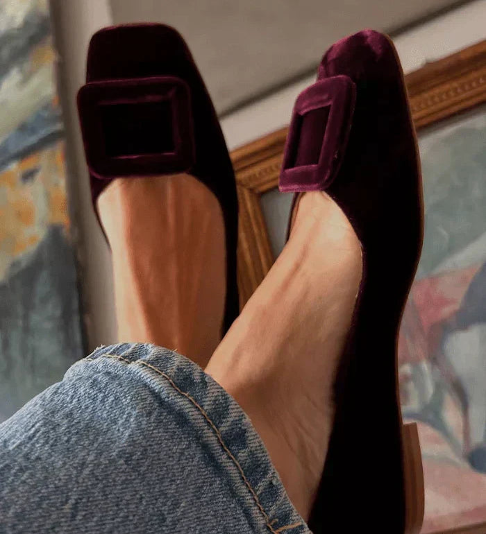Noë™ | Suede Loafers with Design