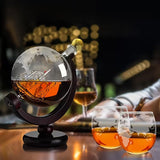 Whisky-Globus-Karaffe mit Gläsern