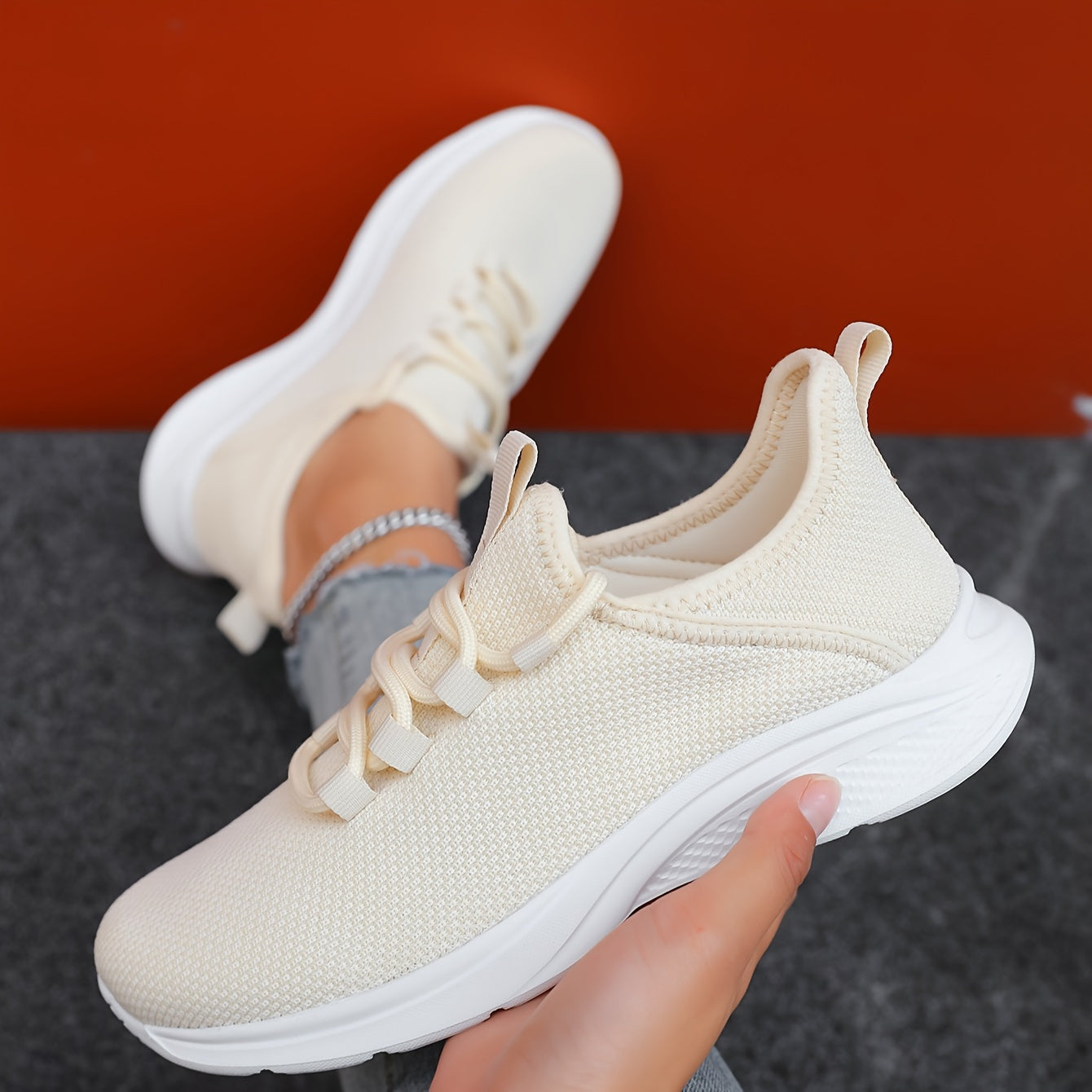 Ultra-lightweight breathable comfort trainers