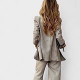 Carlota - Elegant Outfit