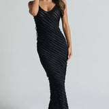 Solvi | Elegant Black Dress