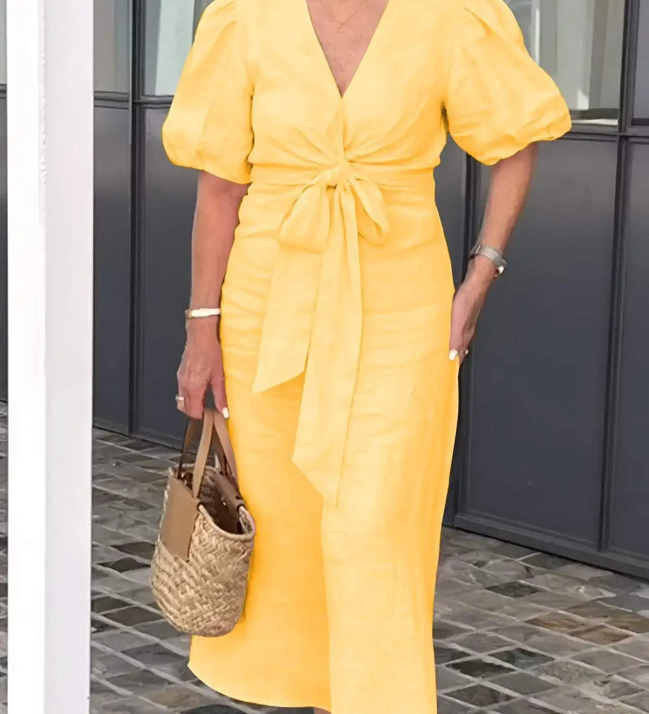 LYNORA | ELEGANT MIDI DRESS WITH V-NECK