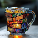 Künstlerische handgefertigte Tasse mit Bücherstapel