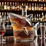Whisky-Karaffe in Form eines Hais