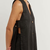 Fiona - Sleeveless Buttoned Set