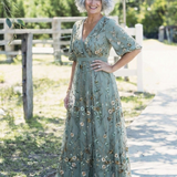 Élodie | Embroidered maxi dress with V-neck